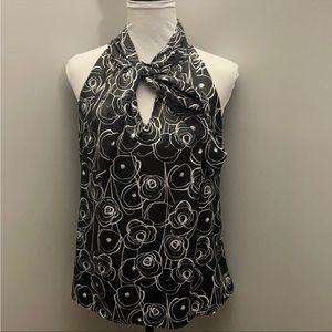 Banana republic black white floral tie neck top